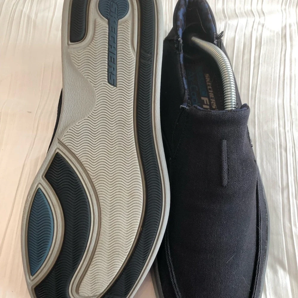 COPY - Men Skechers slip ons